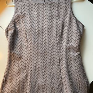 Banana republic fitted business top in steel gray